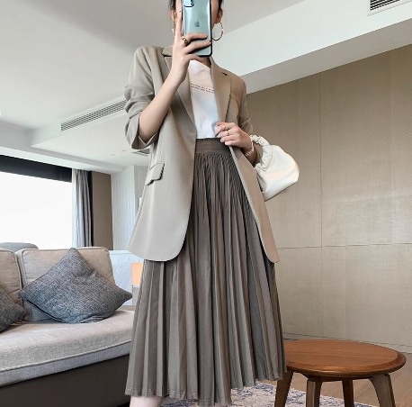 アウター ジャケット 長袖 ノッチドラペル デザイン ボタン 美ライン 裏地 スタイルアップ ドラマチック かわいい 大人可愛い きれいめ シンプル カジュアル 大人 上品 おしゃれ お洒落