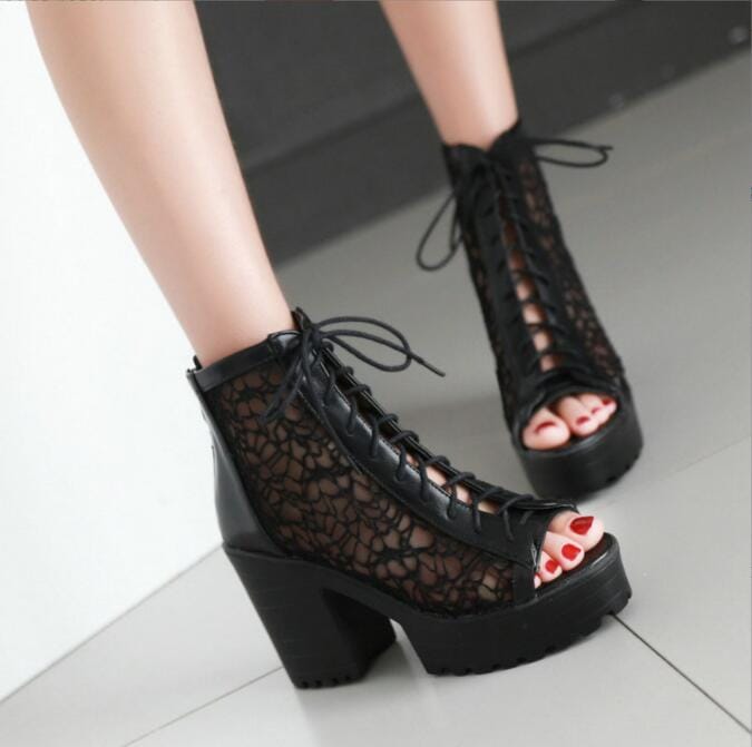期間限定！10％クーポン発行中！レースサマーブーツ　ブーツサンダル　厚底サンダル　ブーティー　　総レースブーツ 　夏　シースルー　メッシュ　13センチヒール　透かし　レディース靴　後ろファスナー付き