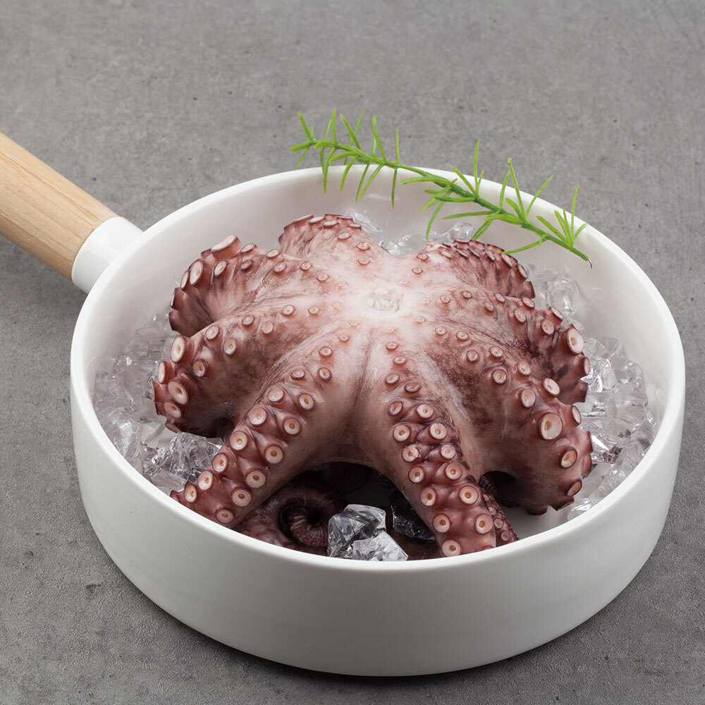 丸ごとゆでダコ マダガスカル産 900g~1000g