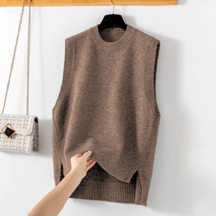 トップス ベスト プルオーバー ノースリーブ ラウンドネック 襟なし サイドスリット 伸縮性 ニット きれいめ シンプル カジュアル 大人 上品 おしゃれ お洒落 ラフ 無地 春 秋 冬 10代 20