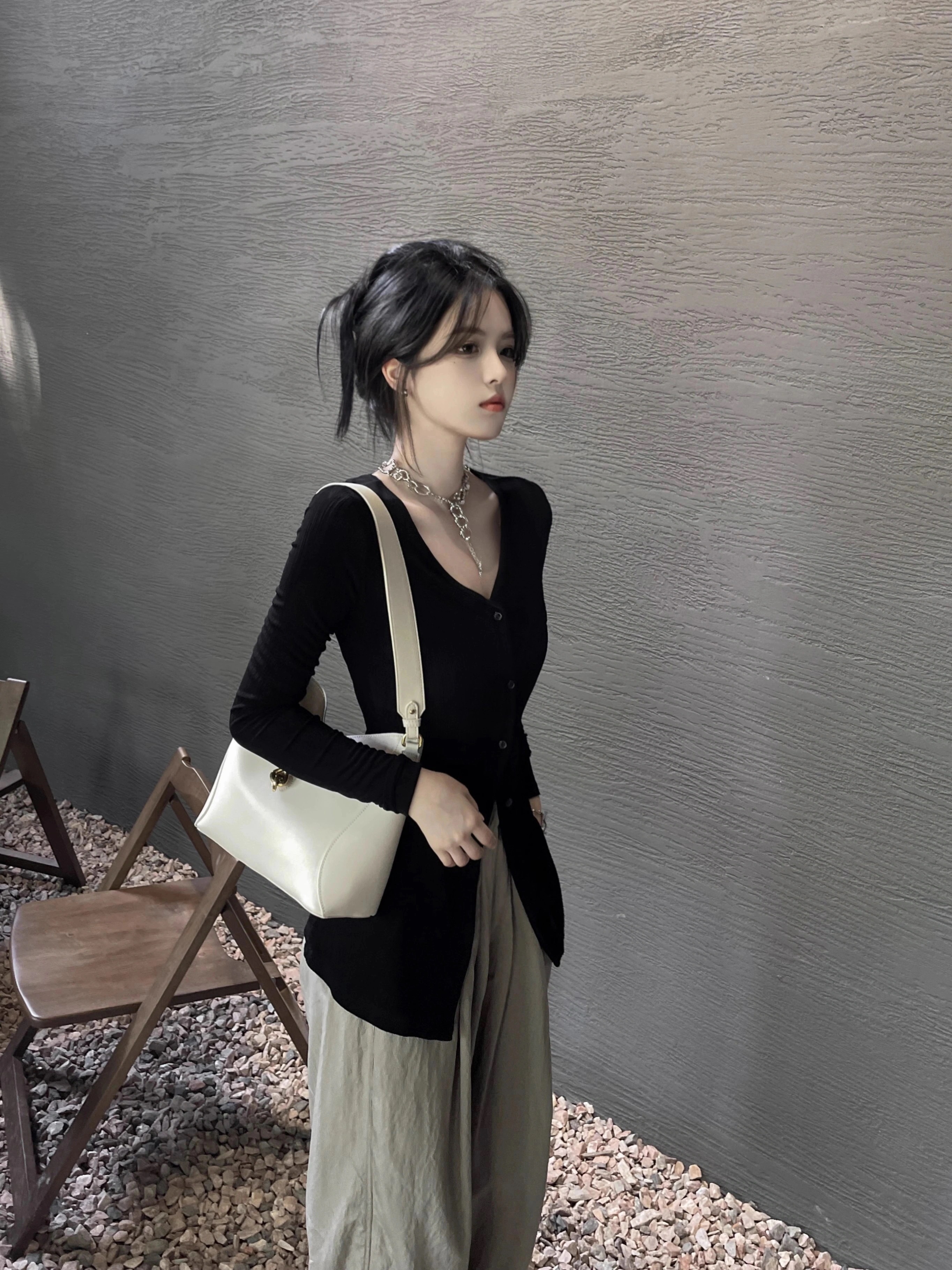 初秋の作レディース2023ニットカーディガンジャケットスパイスガールズスリム薄長袖ユニークシック小物トップスタイド