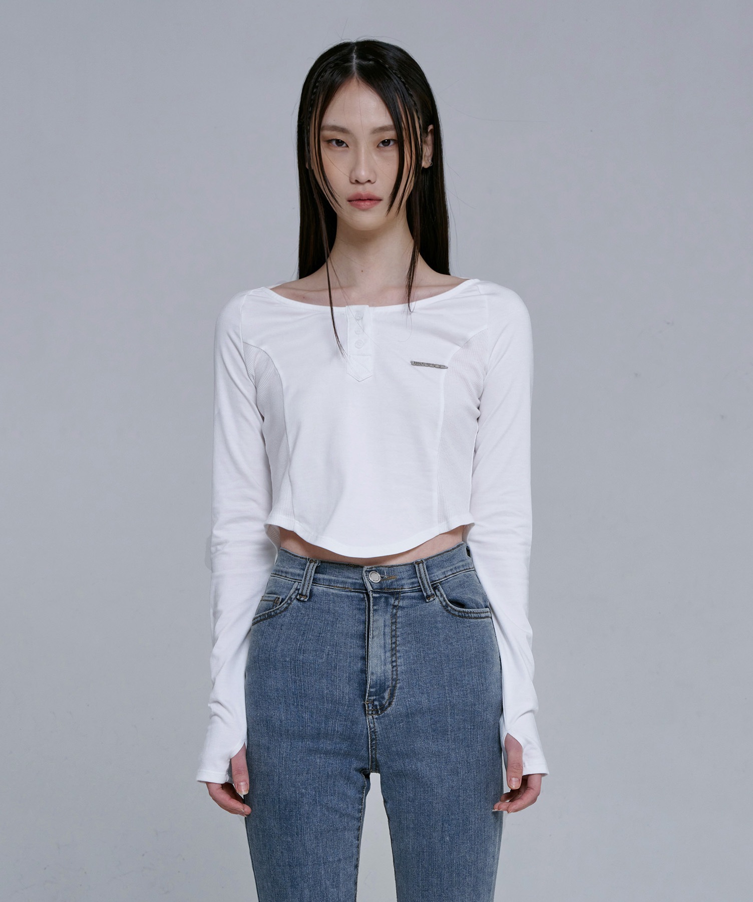 BACK SHIRRING U-NECK T [WHITE]