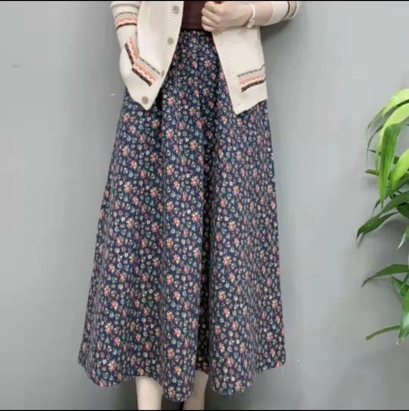 個性的 スカート ボトムス ロングスカート 膝下 ミモレ ミモレ丈 ロング ロング丈 Aライン かわいい 大人可愛い きれいめ シンプル カジュアル 大人 おしゃれ お洒落 レトロ アジアン lbot 4,558円