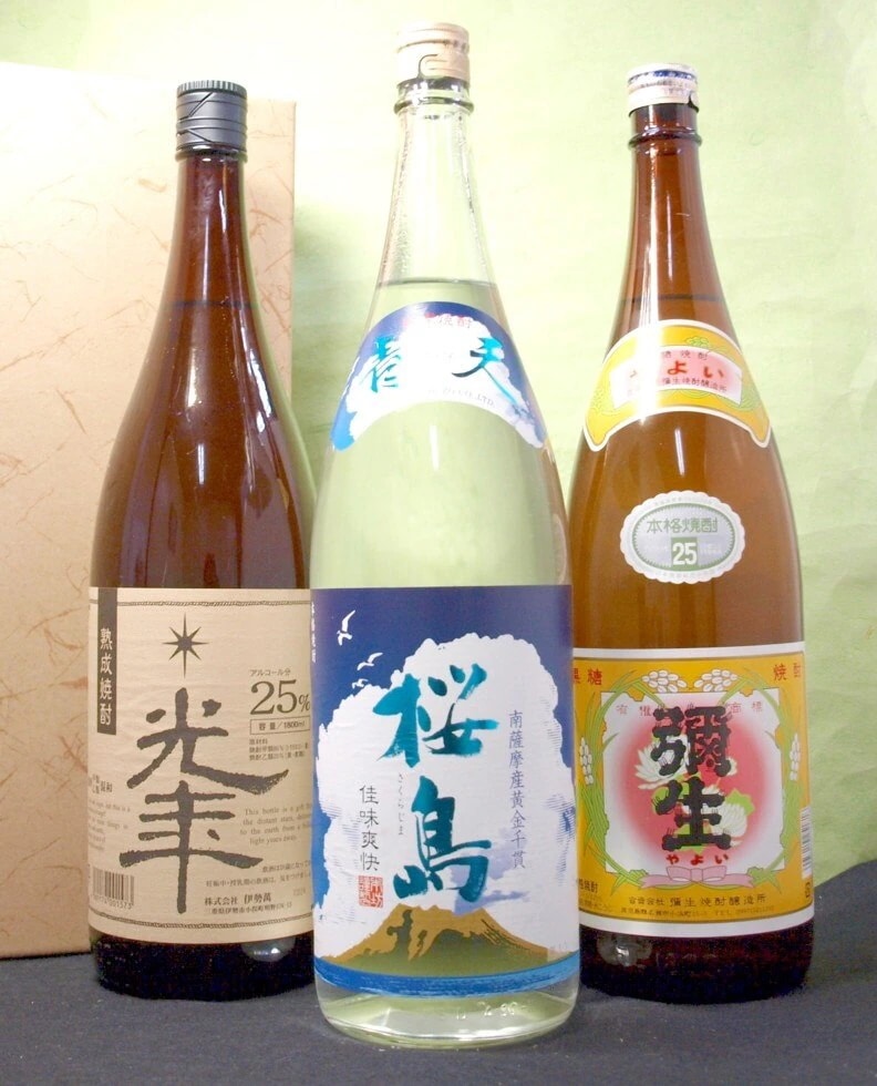 麦芋黒糖焼酎3種夏の限定焼酎ギフト在庫限り熟成光年青天桜島弥生夏の焼酎飲み比べ1800ml瓶計3本セット楽ギフ_包装