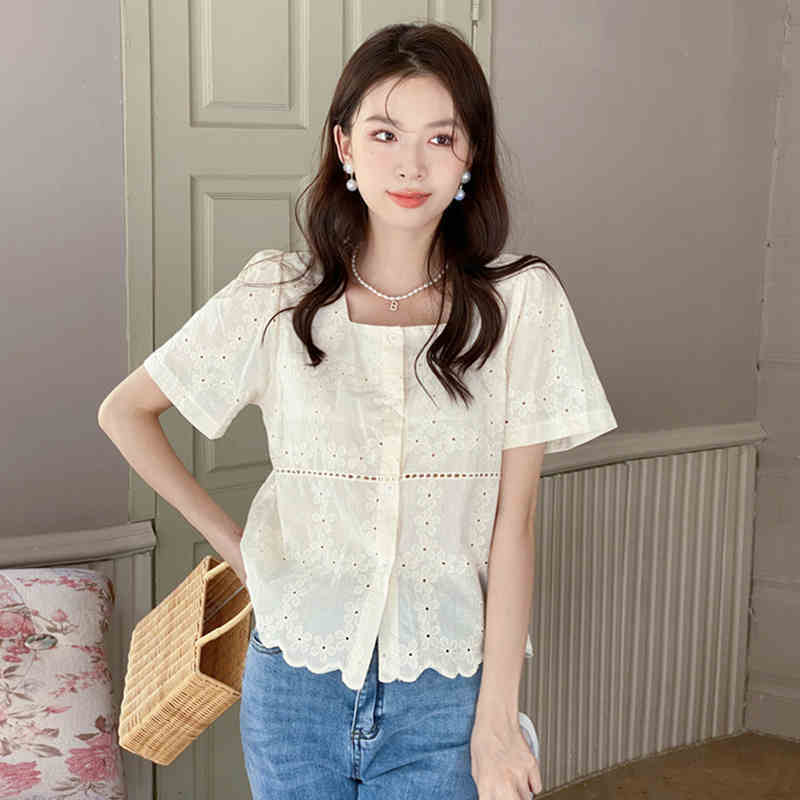 トップス シャツ カットソー 刺繍 フリル レトロ スクエアネック スタイルアップ カジュアル 袖あり 半袖 襟なし かわいい 大人可愛い 大人女子 メンズライク ラブリー キュート ガーリー