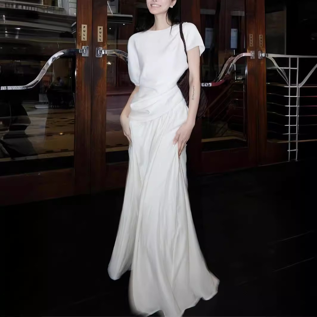 ホワイトプリーツウエストTシャツAラインダブルレイヤーロングスカートスーツ優しい怠惰な気質ツーピーススーツ