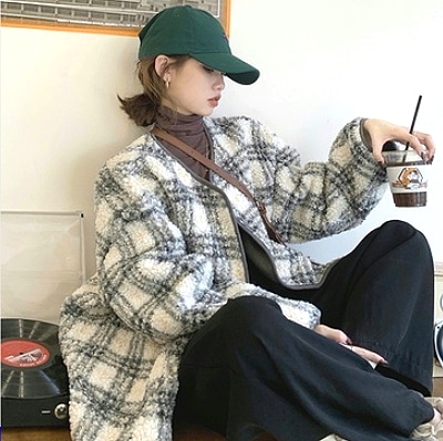 ラムウールジャケット アウター ジャケット もこもこアウター ボアブルゾン 袖あり 長袖 襟なし