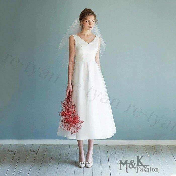 ウエディングドレス ノースリーブ 白 二次会用 安い エンパイア 花嫁 フォトウエディング ビーチフ