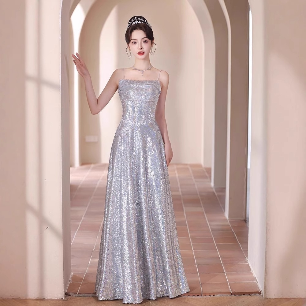 高級イブニングドレススカート2025新しいスタイルの宴会気質のホスト高級軽量高級ニッチスパンコールロングスカートパフォーマンス