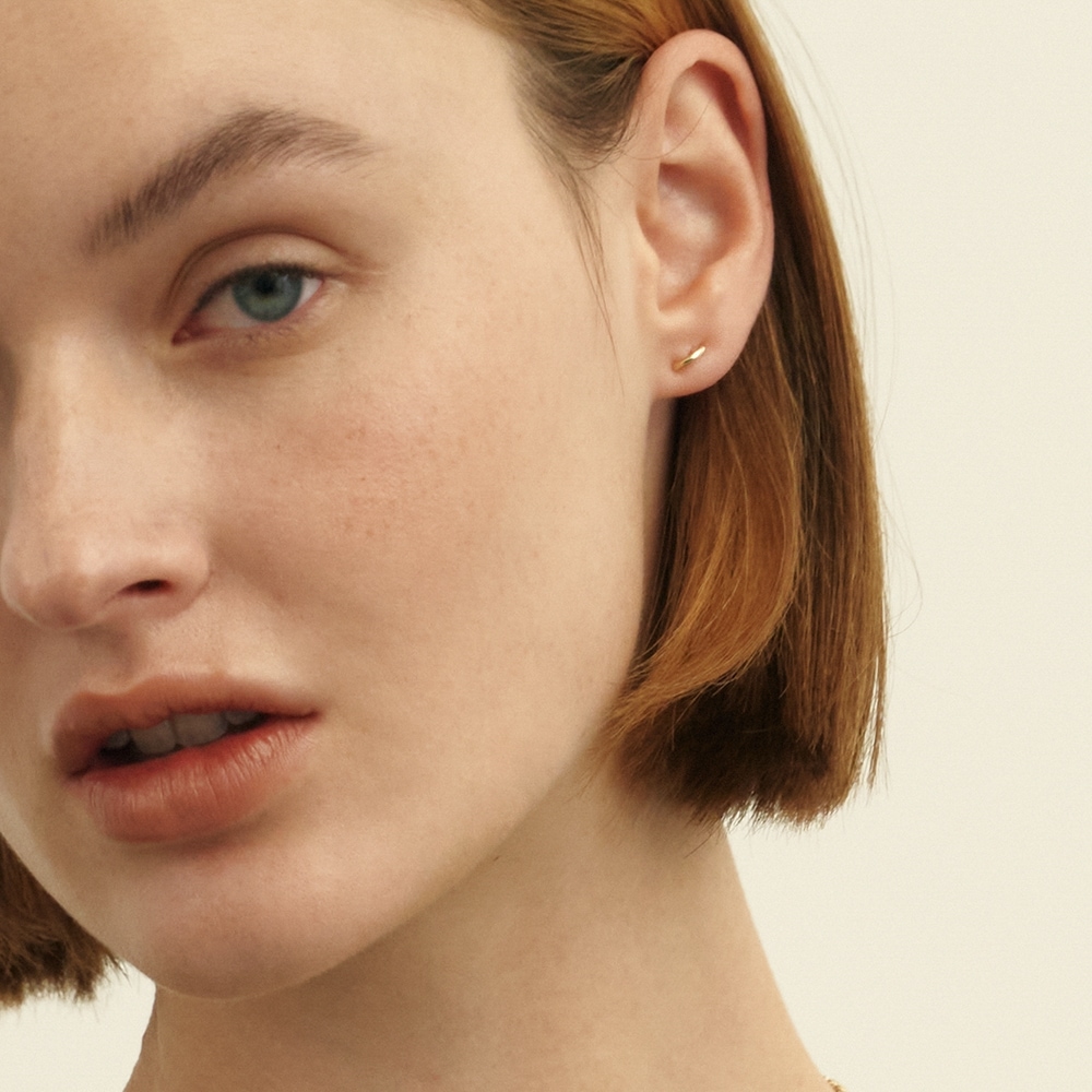 LUNNE 14k クレセントムーンピアス K14ゴールド #LCE04