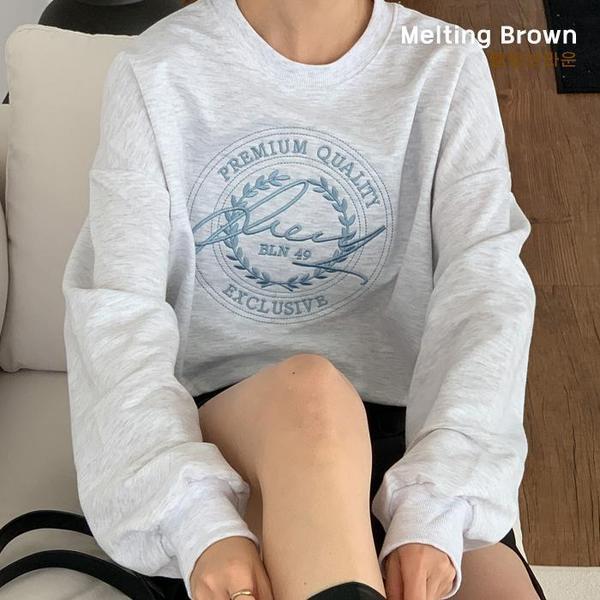 女性用ルーズフィットクロップドマンTシャツ