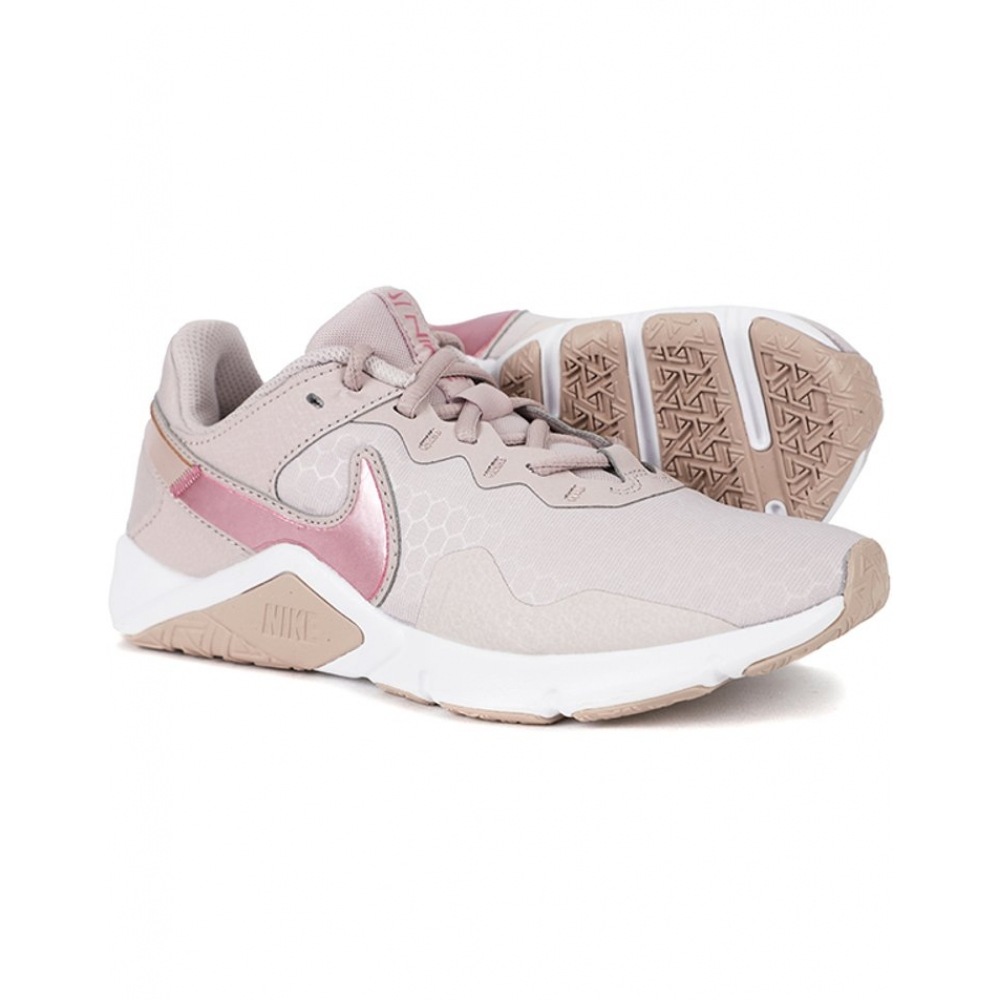 ナイキ W スニーカーレジェンドエッセンシャル2