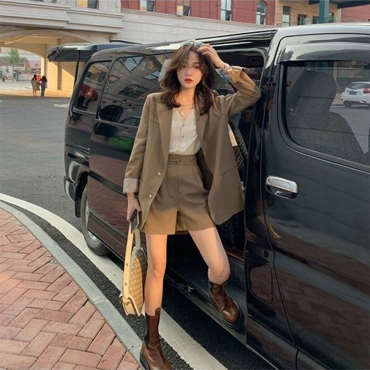 2色 セットアップ ジャケット ショートパンツ 上下セット タック キュロット 無地 トラッド カッコイイ 個性的 カジュアル 長袖 ショート丈 薄手 アウター 上着 茶 アプリコット ベージュ ブラ
