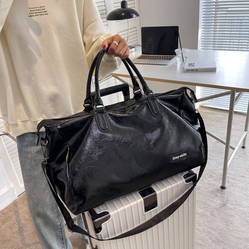 フィットネスバッグ女性大容量軽量多目的なソフトレザー旅行バッグトレンド通勤出張荷物バッグヨガ収納バッグ