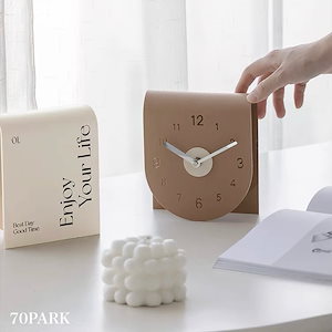 レタリング デザイン クロック 全2色 置き時計 オブジェ おしゃれ 韓国インテリア 韓国雑貨 韓国っぽ インテリア雑貨 韓国
