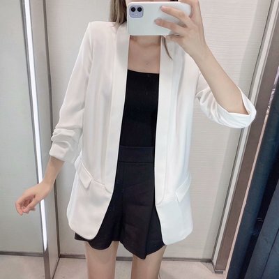 アウター ジャケット ミディアム丈 襟付き デザイン ボタン ダブルブレスト 美ライン ニュアンス 裏地 カラバリ スタイルアップ かわいい 大人可愛い きれいめ シンプル カジュアル 大人 上品