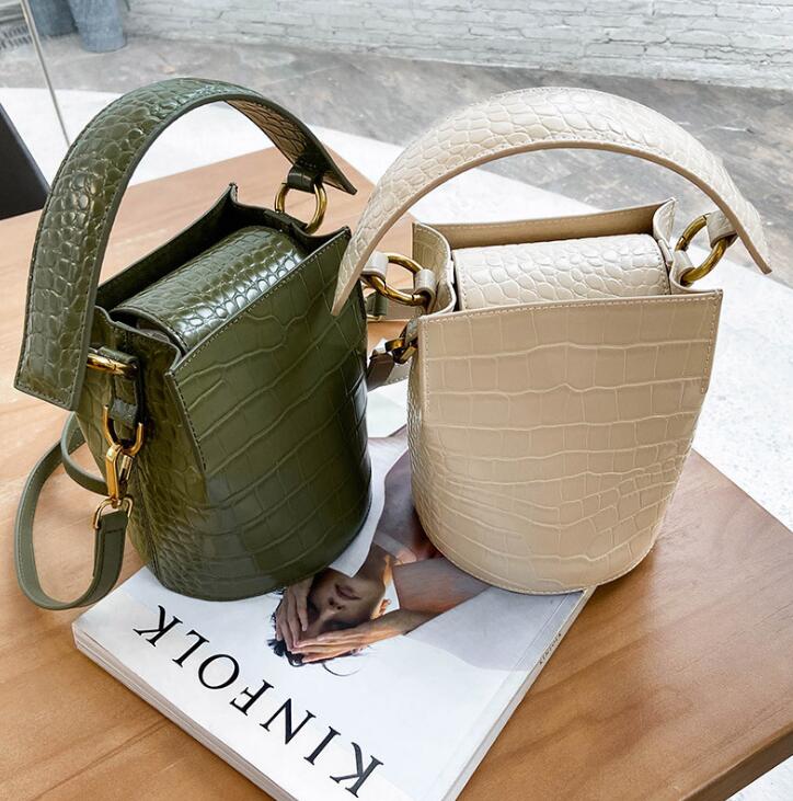 バケットバッグ女性メッセンジャーウエスタンスタイルレトロポータブル絶妙な個性ファッションレザーショルダーバッグ