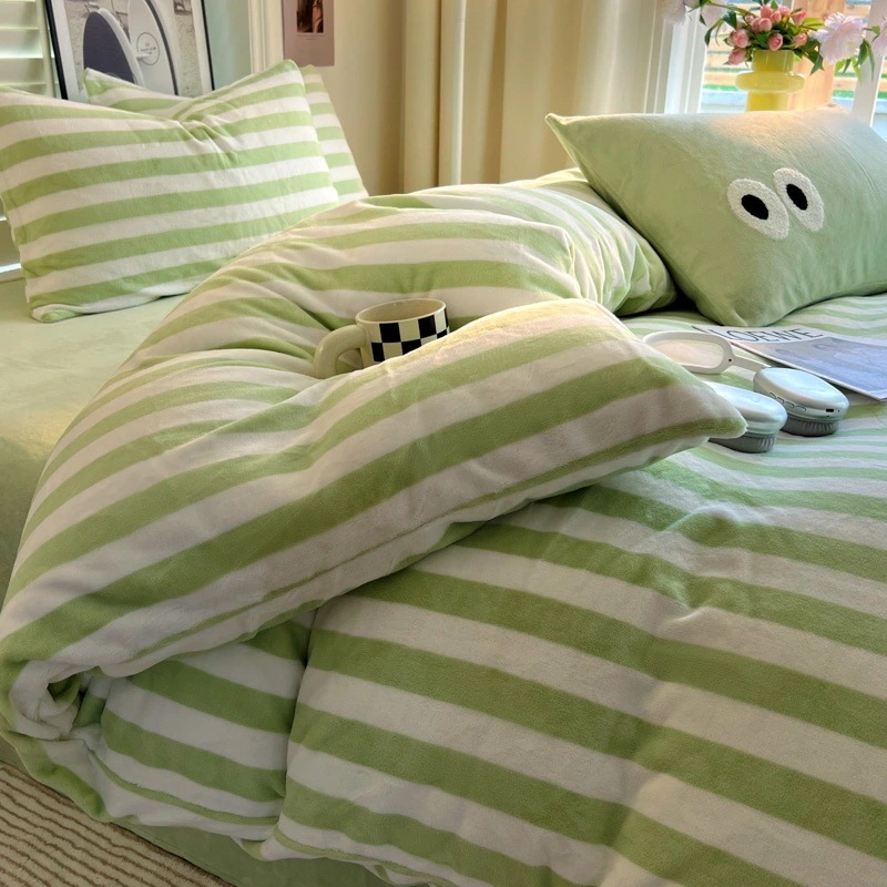 布団布団セット厚手のミルクベルベット4ピースコーラルフリースベッドシーツ両面ベルベットキルトカバーフランネルプラスベルベット寝具