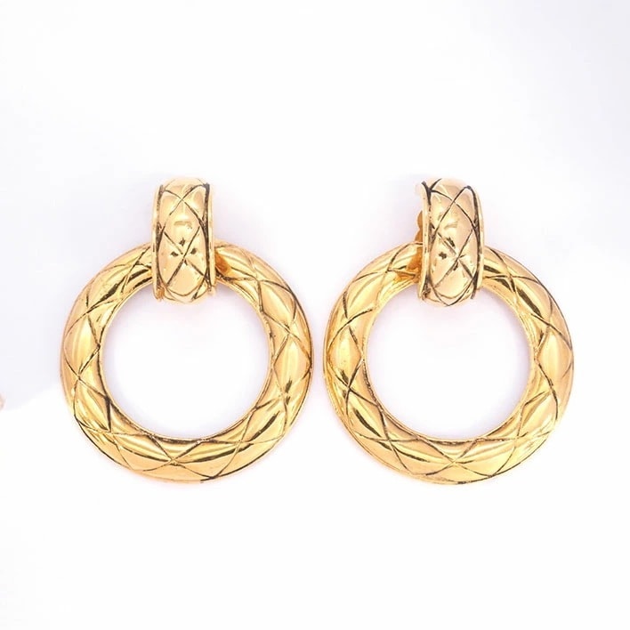 シャネル マトラッセテクスチャー ラウンド リング 2WAY クリップタイプ 【イヤリング】