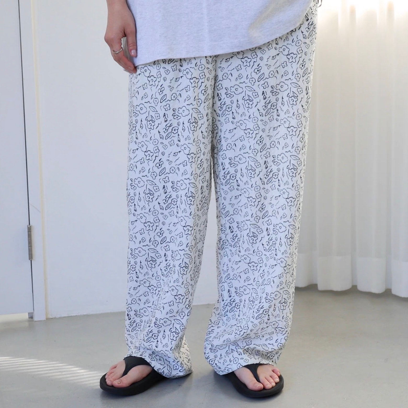 レディース パンツ ボトムス デート ワイドパンツ ジョガーパンツ ロング ロング丈 ワイド Iライン ポケット ウエストゴム 伸縮性 かわいい 大人可愛い きれいめ シンプル カジュアル 上品