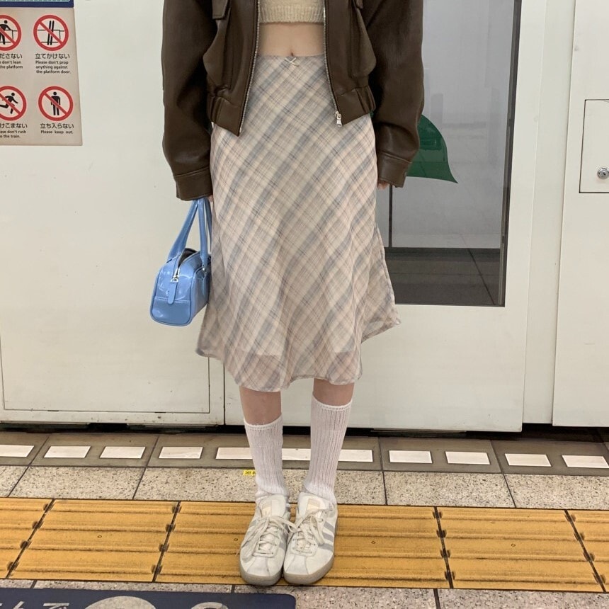 スカート レディース マーメイドスカート 膝丈 セミフレア マーメイド ドレープ フェミニン かわいい 大人可愛い カジュアル 上品 おしゃれ レトロ こなれ感 ガーリー ルーズ 個性的 存在感