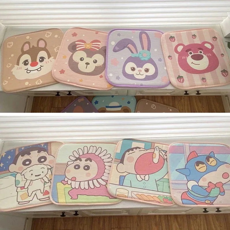 アニメ日系アイスシルククッション学生夏の通気性涼しいクッションオフィス長居シート自動車おしりクッション