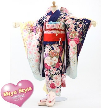 レンタル 七五三 着物 フルレンタルセット 7歳 七五三 ひな祭り 着物　ひな祭り 衣装　ほんだみゆ　本田望結　和がまま　MIYUSTYLE　紺　花柄 七五三 四つ身 着物フルセット消費税込み