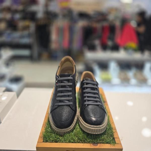 セーブゾーン04 男性コンフォートカジュアルバンド超軽量ベーシックスニーカー3cm ブラック FOSMMF (S45049739)