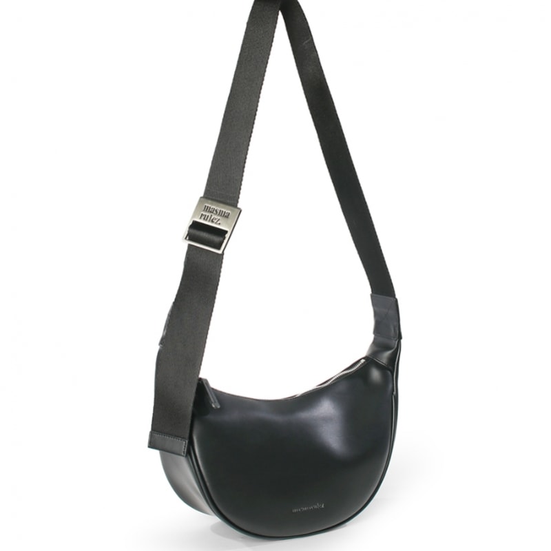 マスマルーレスミニ版ヴィーガンレザーのハーフムーンバッグ