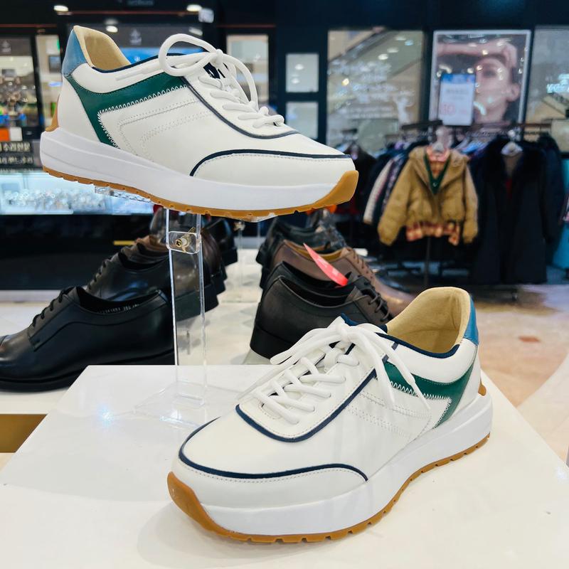 by 女性スニーカー 112510009