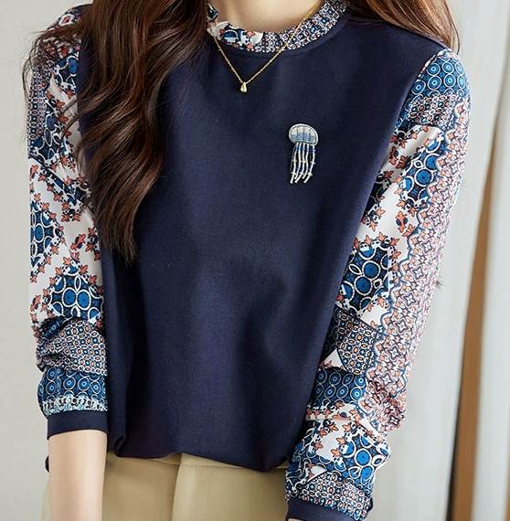 トップス カットソー プルオーバー 長袖 ラウンドネック ストレート 切り替えデザイン ドッキング カジュアル こなれ感 ラフ 個性的 主役級 存在感 春 秋 誕生日 20代 30代 レディース ミデ