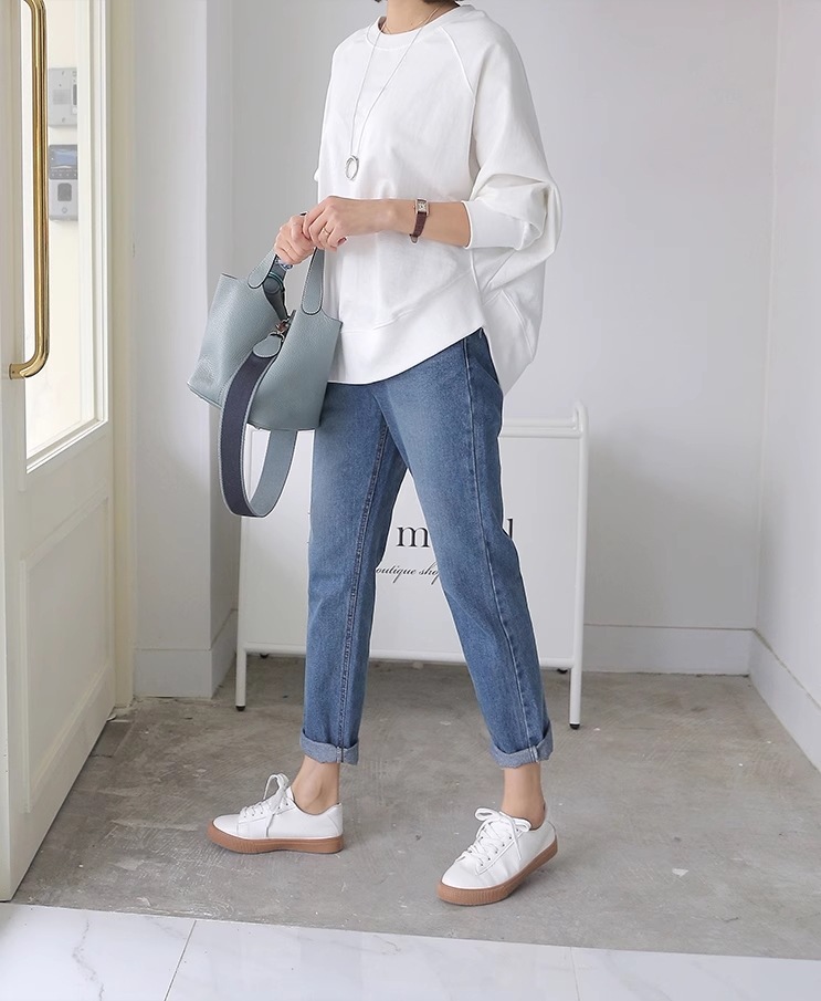 トップス カットソー 白シャツ 白トップス 袖あり 長袖 Uネック 大人可愛い きれいめ シンプル 大人 上品 おしゃれ お洒落 かっこいい 大人可愛い 大人女子 こなれ感 ラフ 美容師