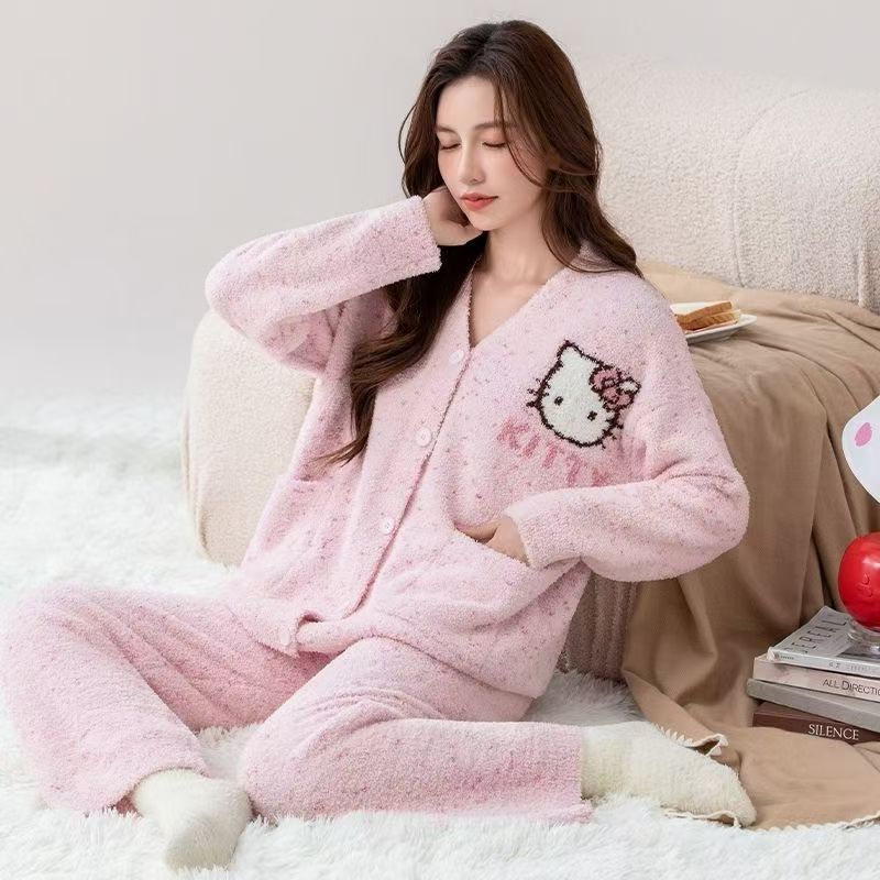 韓国 キティ パジャマ ロングパジャマ パジャマ ルームウェア サンリオです ハローキティ 可愛いです 厚手ルームウェア キティ パジャマ もこもこ