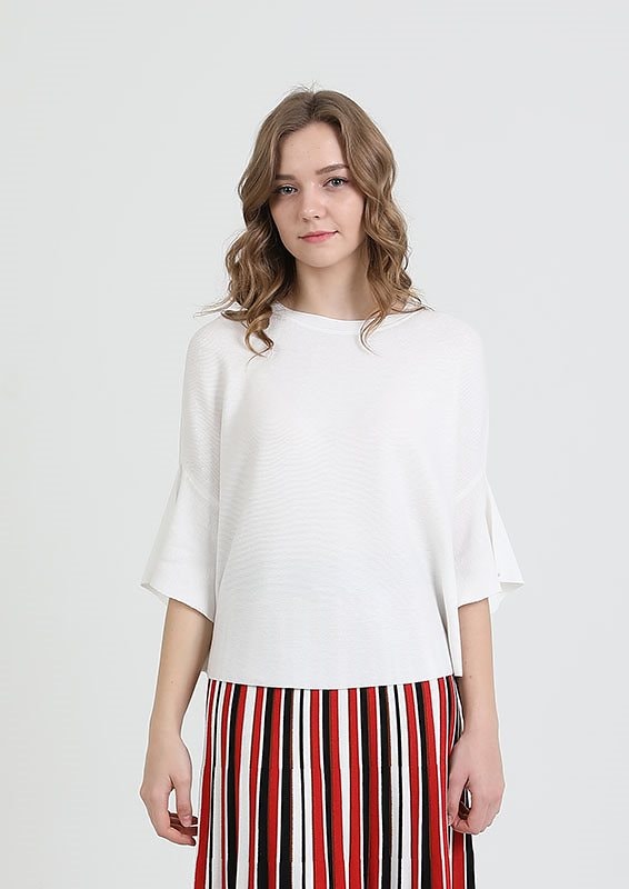 ラッフルスリーブセーター