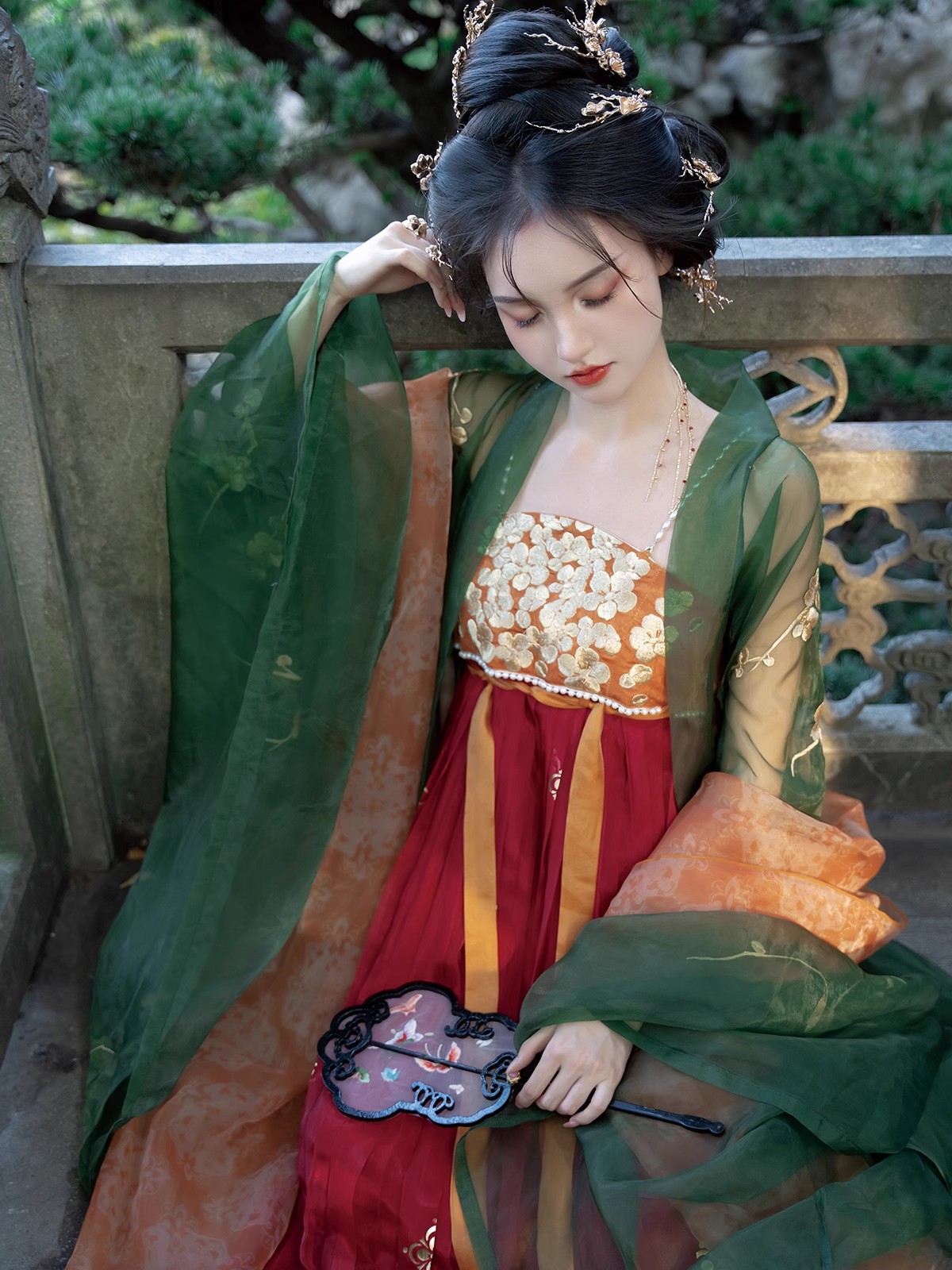 新しいスタイルの香りの漢服の女性の胸の長さのマンサクのミロバランスカート刺繍の大きな袖のシャツ唐製の超仙人の春と夏のスーツ
