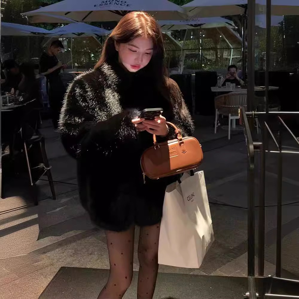 スポットブラックフォックスファーコート秋冬淑女のような気質模造毛皮スタンドカラー毛皮コート厚くて暖かい