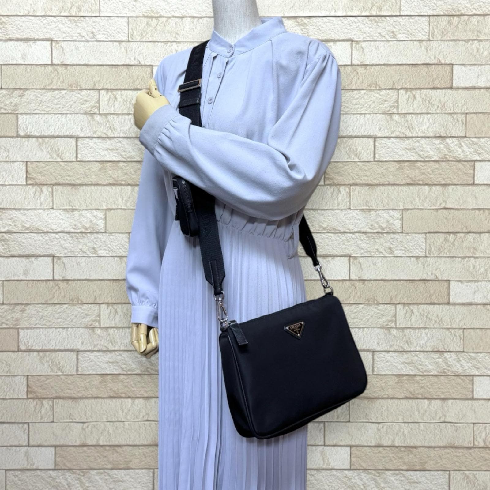 プラダ ショルダーバッグ ナイロン ブラック PRADA 中古