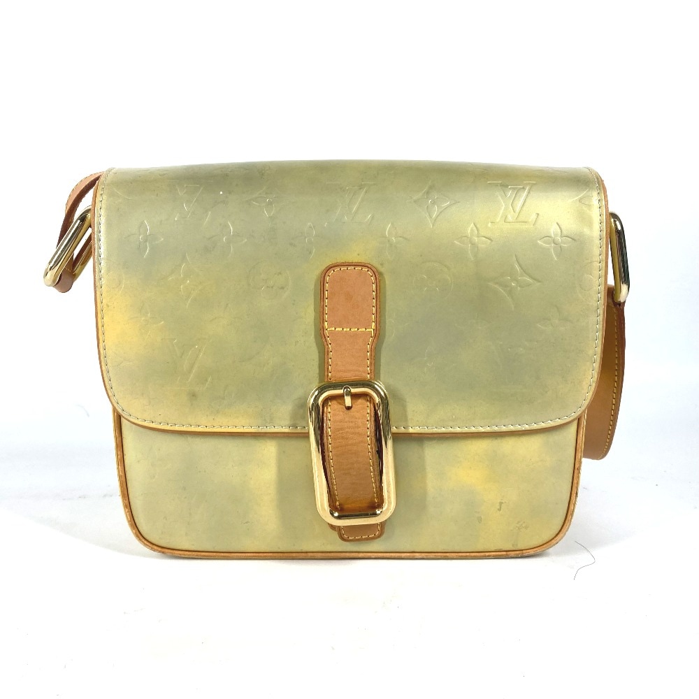 ショルダーバッグ M91148 クリスティGM モノグラムヴェルニ 斜め掛け カバン フラップ モノグラムヴェルニ グリ グレー 20,350円