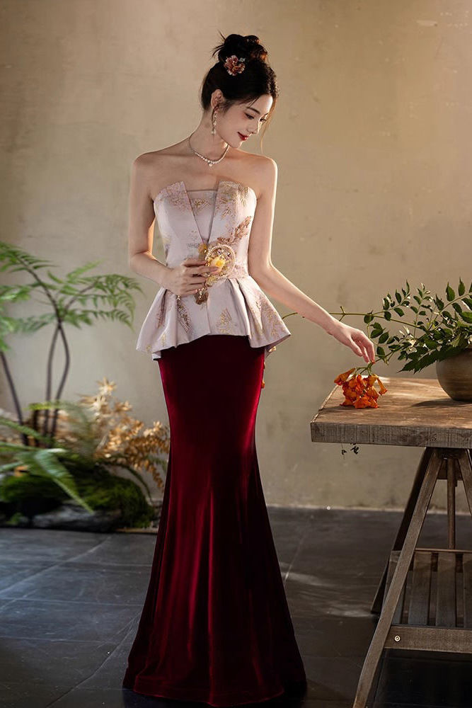 敬酒服の娘の金の新しい結婚は披露宴のドレスのスカートの朝の服の小衆の高級感の魚の尾の女性を予約します