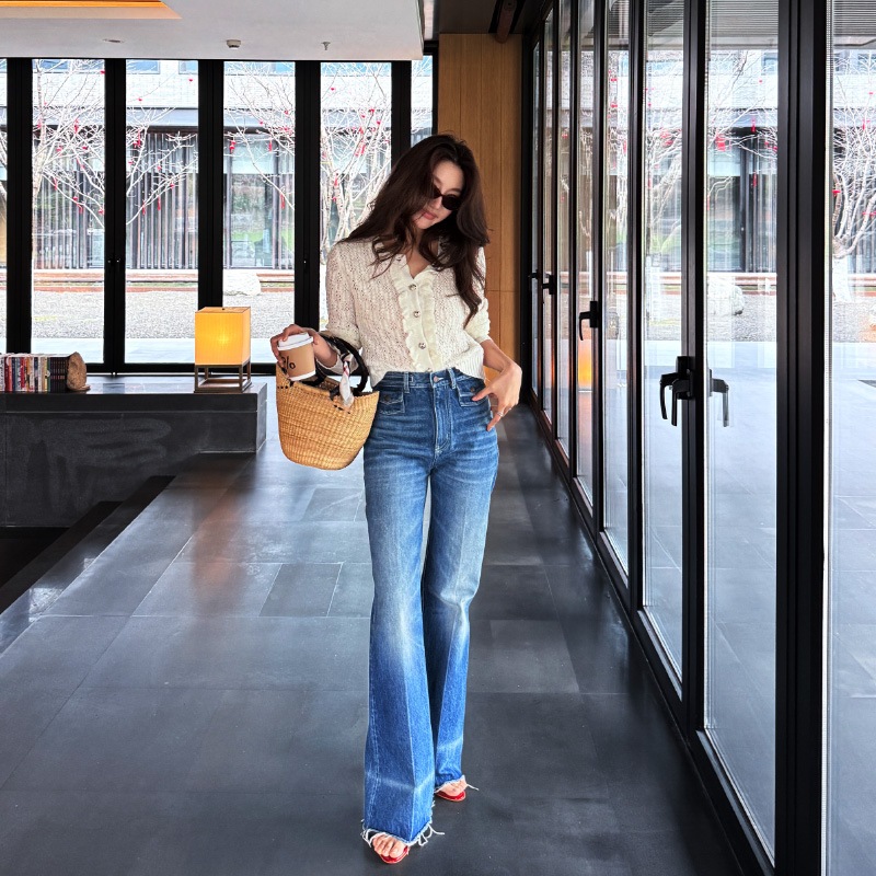 女性用の長いxierマイクロフレアストレートジーンズ春と夏の服を着る2025新しいハイウエストの小さな梨型のボディパンツ