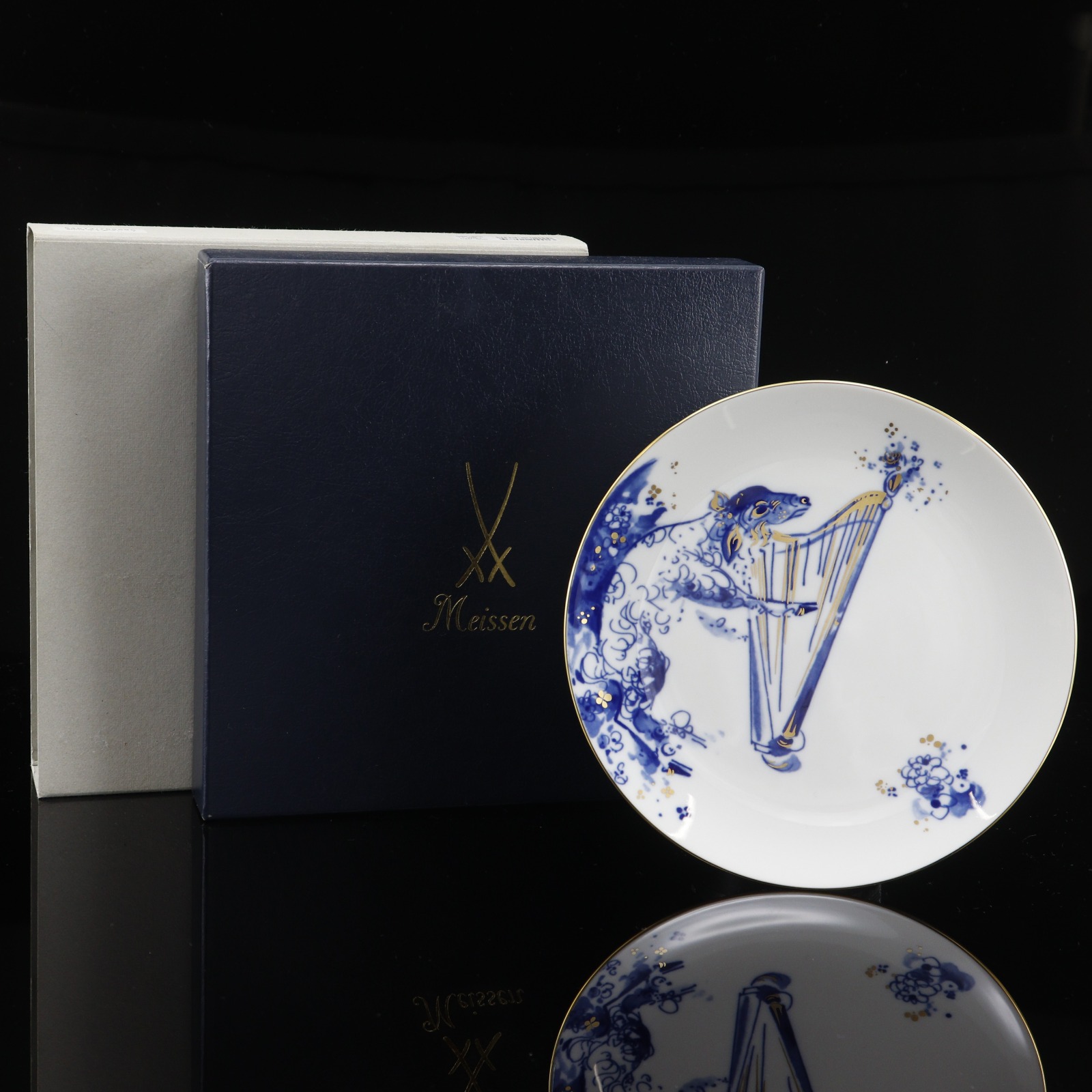 2003 イヤープレート ハープを奏でる陽気なひつじ 干支 食器 陶器 白 _ 中古品 Aランク