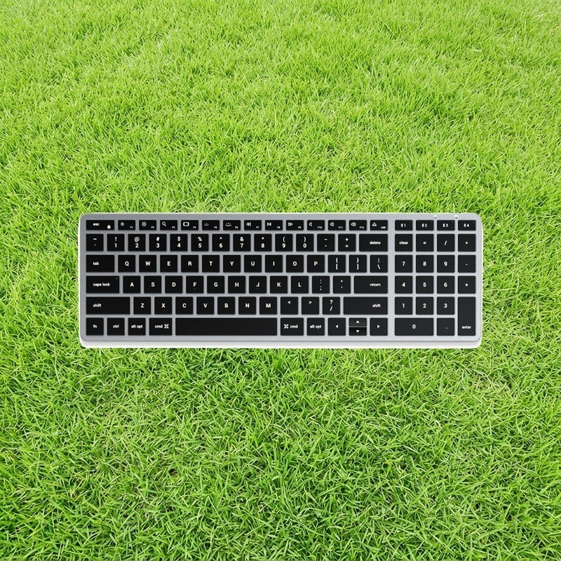 SATECHI Slim X2 薄型 Bluetooth ワイヤレスキーボード 無線 US QWERTY 配列バックライト付テンキー パッドマルチペアリング対応 MacBook Air &