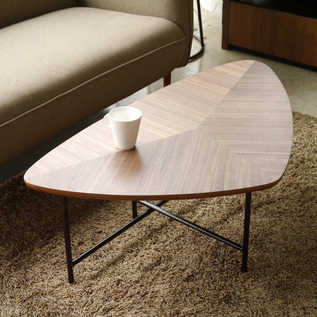 ローテーブル おしゃれ 大きめ 北欧 木目 幅105cm センターテーブル リビングテーブル テーブル 三角 トライアングル ウォールナット スチール脚 レトロ モダン