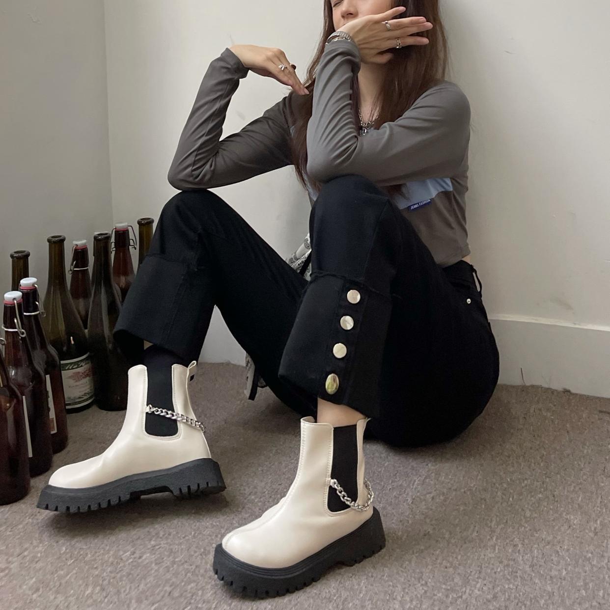 【送料無料】レディース 2カラー デニムパンツ ストレート ロールアップデザイン ボタン 5,122円