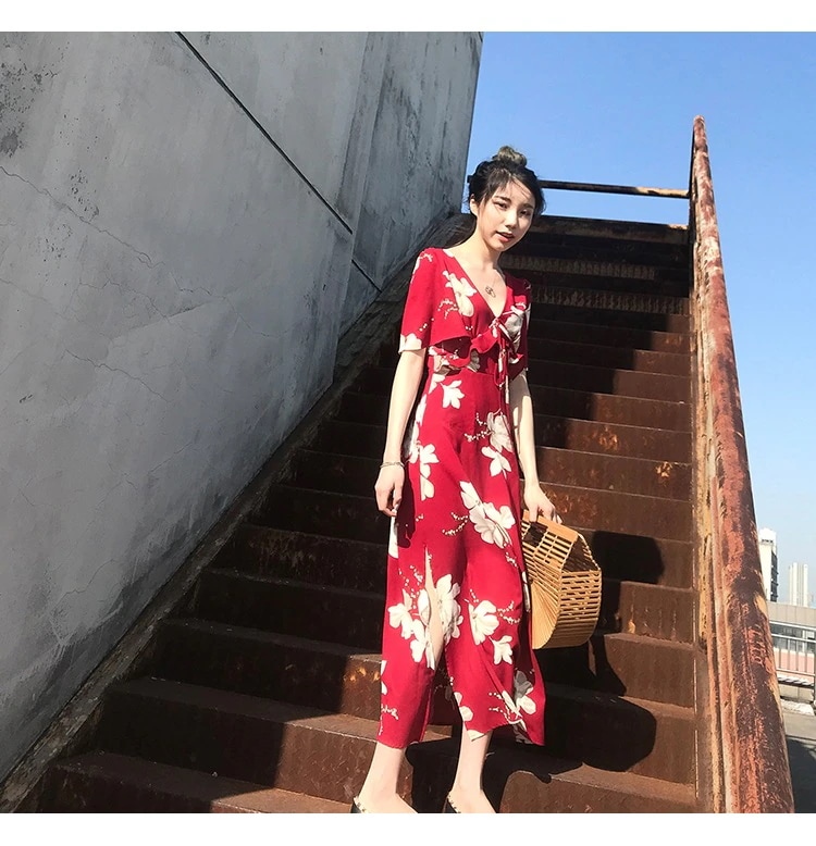 ワンピース フレアワンピース 袖あり 半袖 フレアスリーブ Vネック フレア フリル ポリエステル かわいい きれいめ シンプル 大人 上品 おしゃれ アジアン 大人女子 こなれ感 ラフ 無地 小花柄