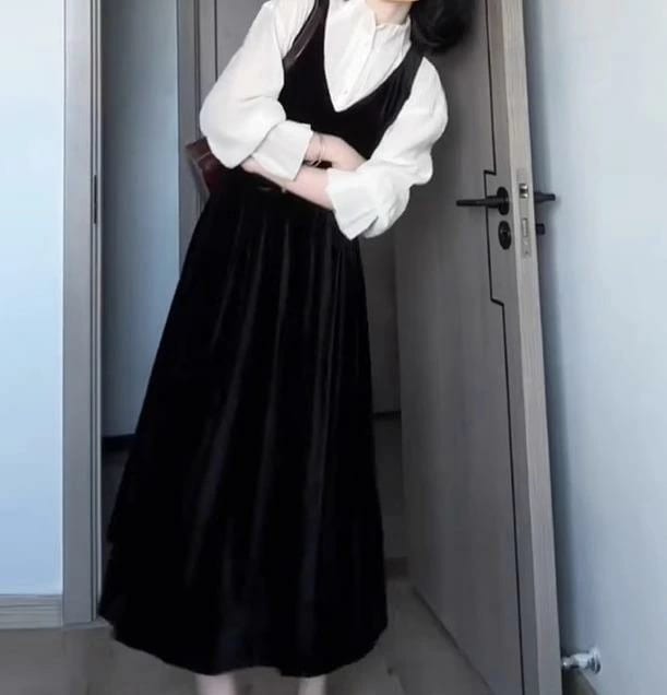 ジャンパースカート 大人きれいめ レディース 春秋 ミモレ丈 Vネック ノースリーブ ワンピース ベルベット Aライン 長袖 ブラウス 2点セット シンプル 無地 黒