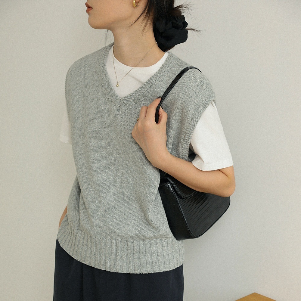 トップス ニット ベスト レディース 秋冬 冬 かわいい カジュアル 袖なし ノースリーブ Vネック ストレート ライトグレー ワンサイズ かわいい 大人可愛い シンプル カジュアル おしゃれ ナチュ