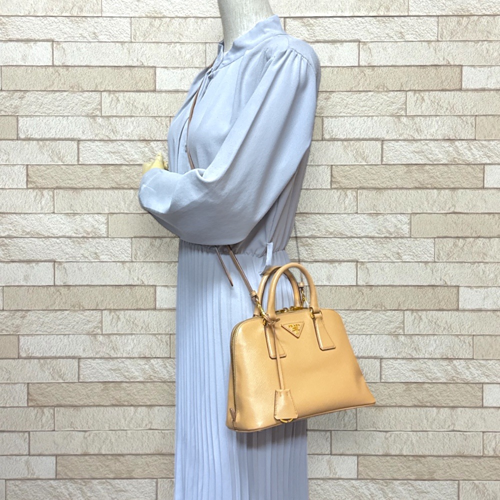 プラダ サフィアーノ ショルダーバッグ レザー BL0838 ベージュ PRADA 中古