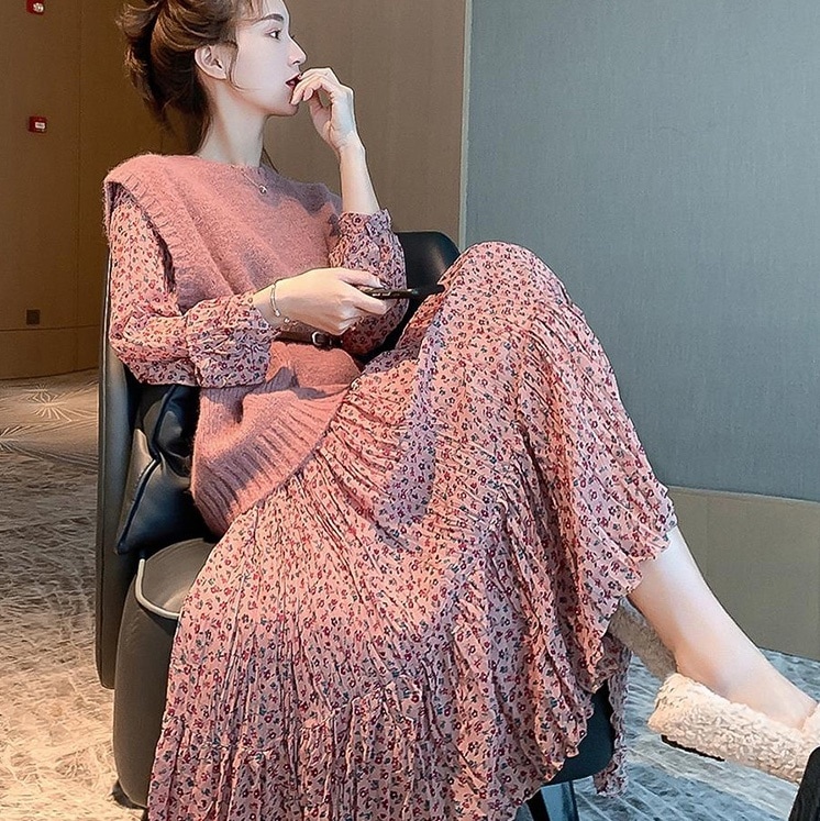 トップス ワンピース ベスト フレアワンピース ティアードワンピース ミモレ ミモレ丈 袖あり 長袖 Vネック フレア Aライン 前開き ニット 2点セット ツーピース お得 かわいい 大人可愛い