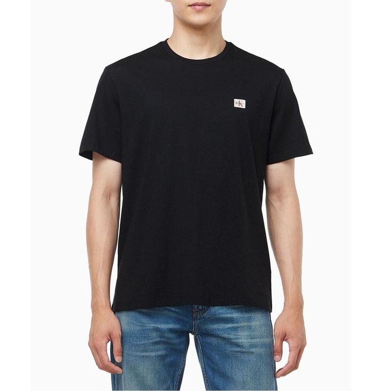 男性クラシックフィットバッジロゴ半袖Tシャツ（4RC272G-R）